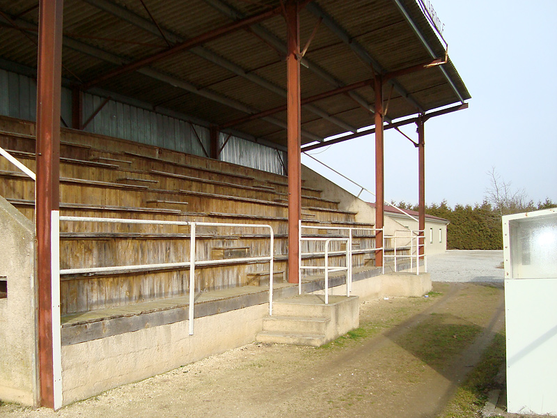 Foot tribune