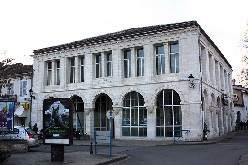 Place Halle aux Grains 1